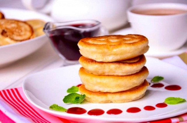 Fluffy pancakes on whey without eggs