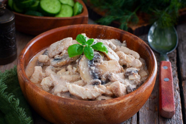 Beef Stroganoff from chicken with sour cream and mushrooms