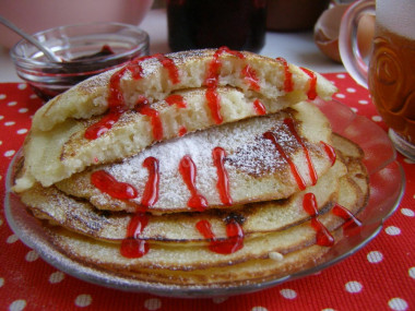 Pancakes on semolina with yeast