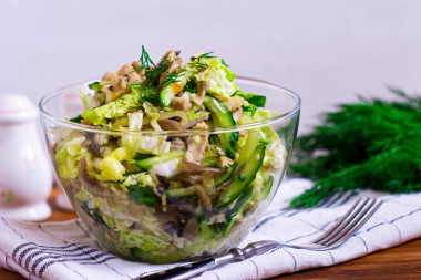 Salad with oyster mushrooms