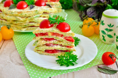 Squash cake with tomatoes and garlic