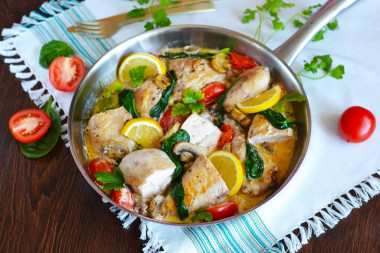 Chicken with mushrooms in creamy Tuscan sauce