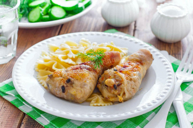 Stuffed chicken legs in the oven