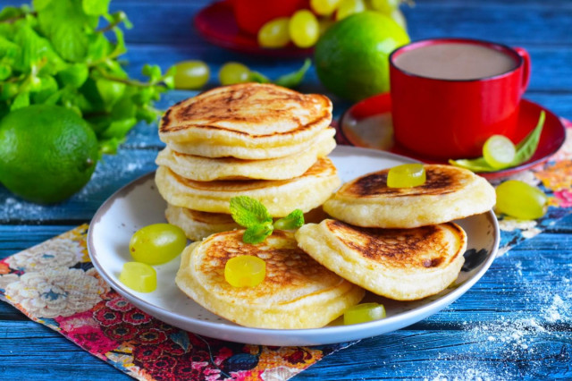 Fluffy pancakes with milk without eggs and yeast