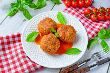 Classic meatballs in a frying pan