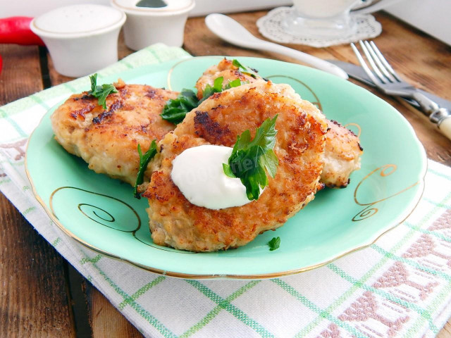 Cutlets with cabbage and minced meat