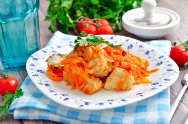 Classic cod with carrot and onion marinade