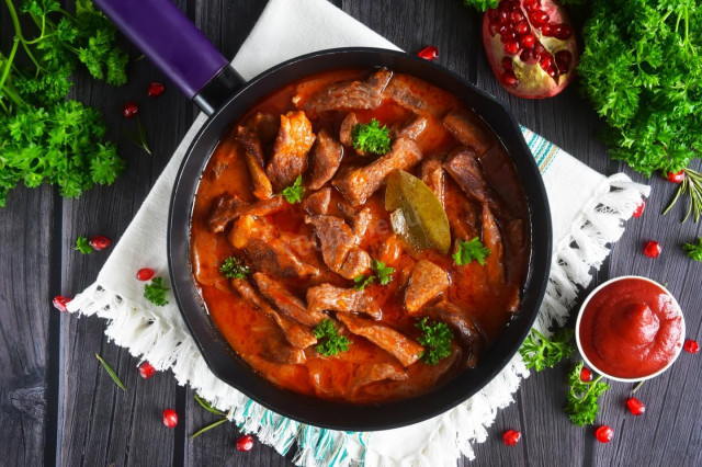 Beef goulash with tomato paste