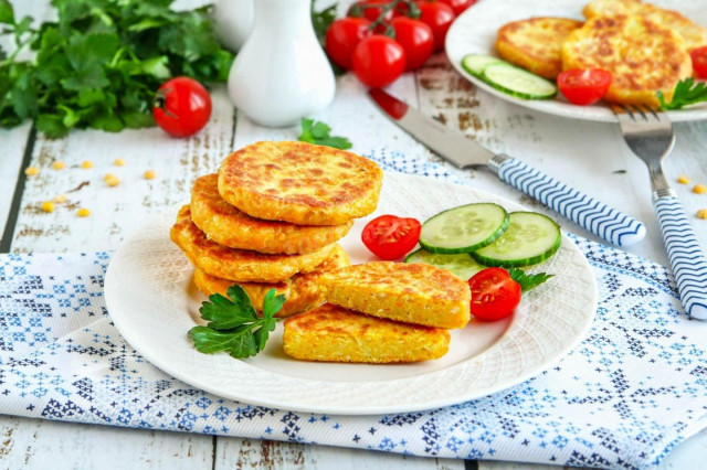 Pea cutlets on pan