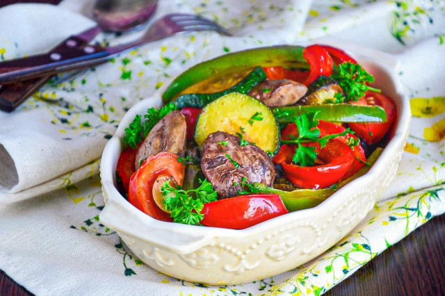 Chicken liver with vegetables