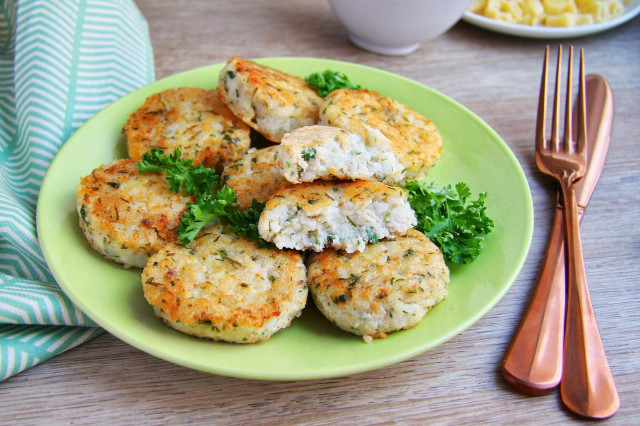 Fish cutlets with rice