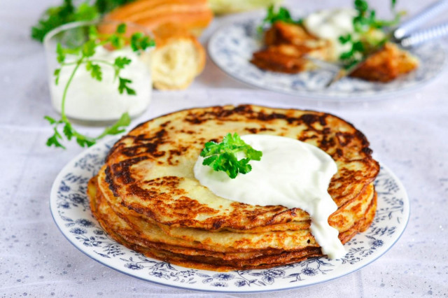 Cabbage pancakes with cabbage