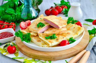 Lavash with sausage and egg