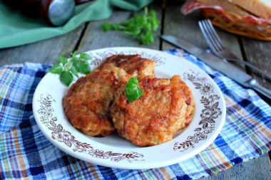 Cutlets with milk and bread from minced meat