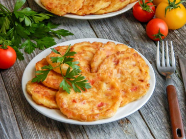 Mini pizza in a frying pan