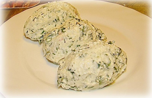 Cottage cheese with herbs and garlic as a spread