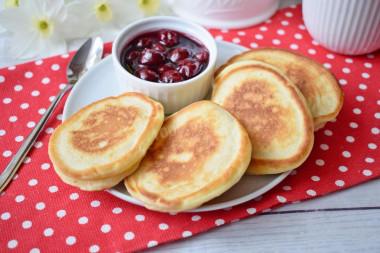Pancakes in a hurry without yeast