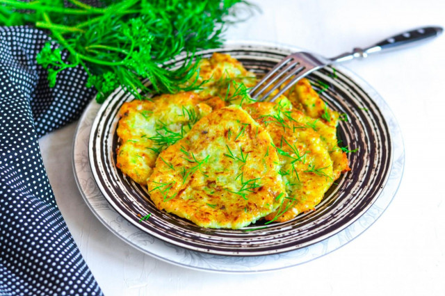 Zucchini pancakes without eggs