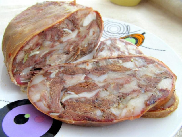 Pork head saltison in the stomach