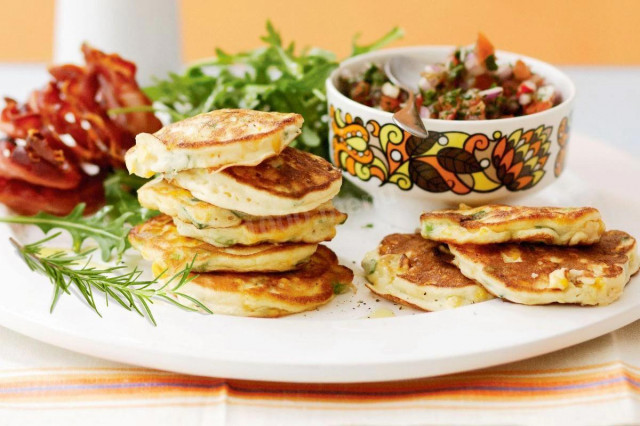 Lazy pies on kefir in a frying pan