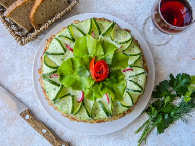 Snack cake made of chicken, minced meat