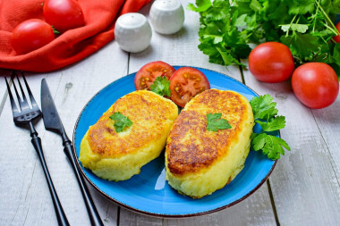 Pies from mashed potatoes in a frying pan