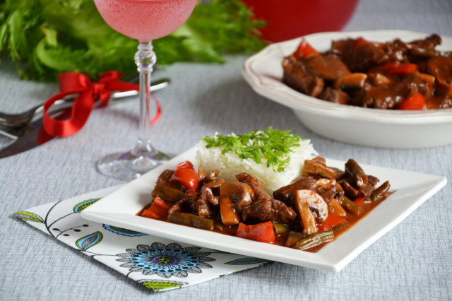 Beef in sweet and sour sauce