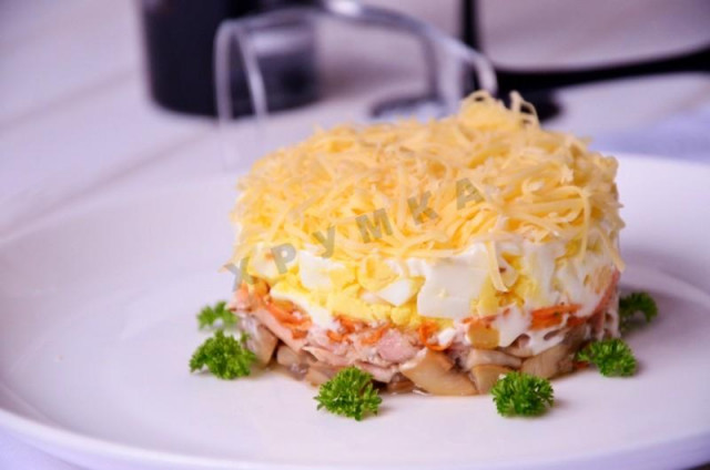 Tuna salad with canned egg and cheese