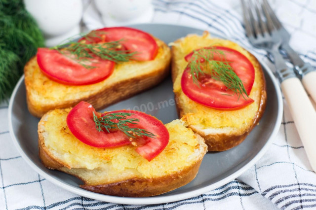 Sandwiches with potatoes in a frying pan