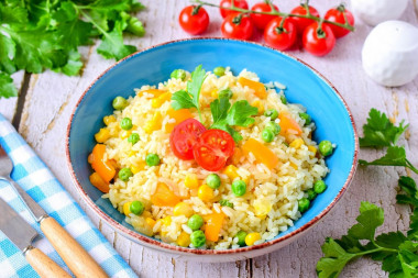 Rice with vegetables on the side