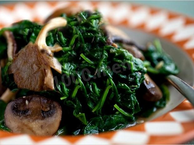 spinach with mushrooms and cheese