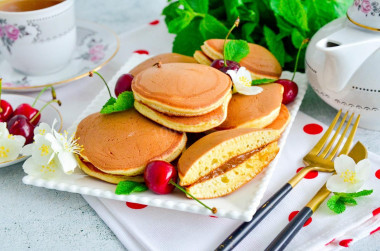 Dorayaki Japanese pancakes