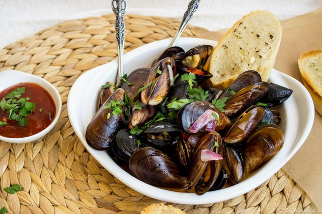 Mussels in white wine