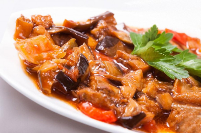 Meat with pepper and eggplant
