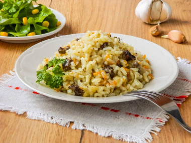 Chicken hearts with rice