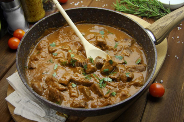 Veal goulash with gravy