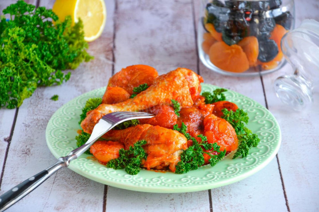 Chicken with dried apricots and curry