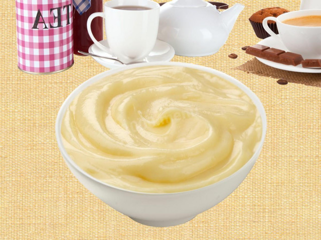 Boiled condensed milk cream with cream