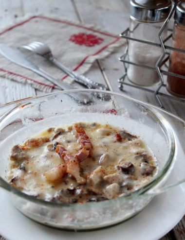 Julienne with pork and mushrooms