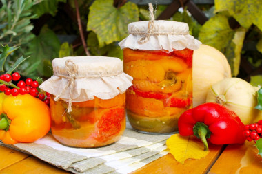 Marinated Bulgarian pepper with garlic for winter