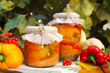 Marinated Bulgarian pepper with garlic for winter