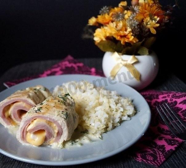 Chicken rolls with ham and cheese