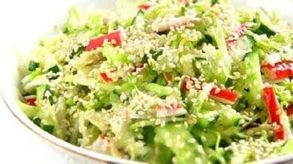 Freshness salad with cabbage