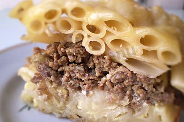 Pasta casserole in a slow cooker