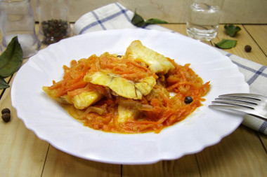 Fillet cod stewed in tomato paste with vegetables