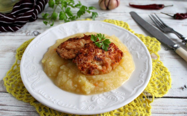 Delicious creamy chicken fillet cutlets with white bread