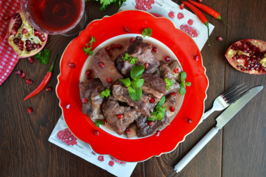 Beef stewed in pomegranate juice and wine