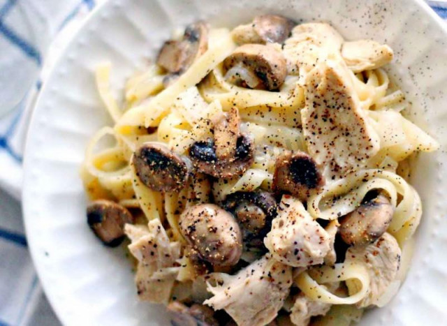 Chicken beef stroganoff