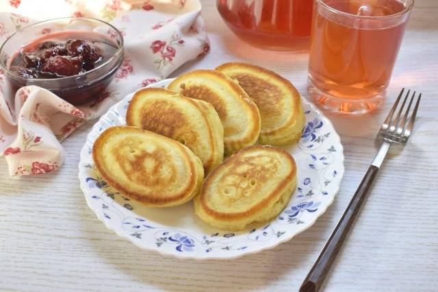 Fluffy sweet pancakes on kefir