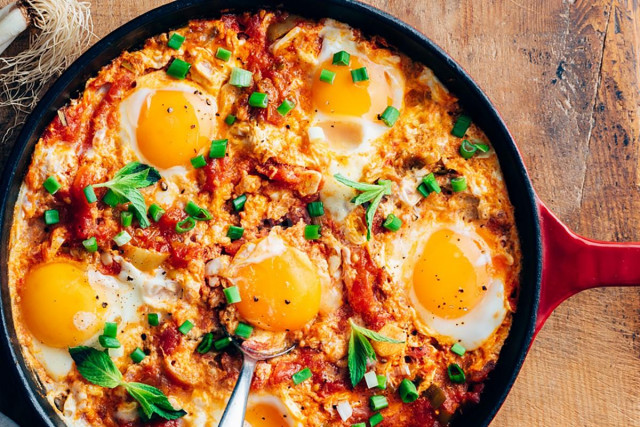Turkish fried eggs with tomatoes